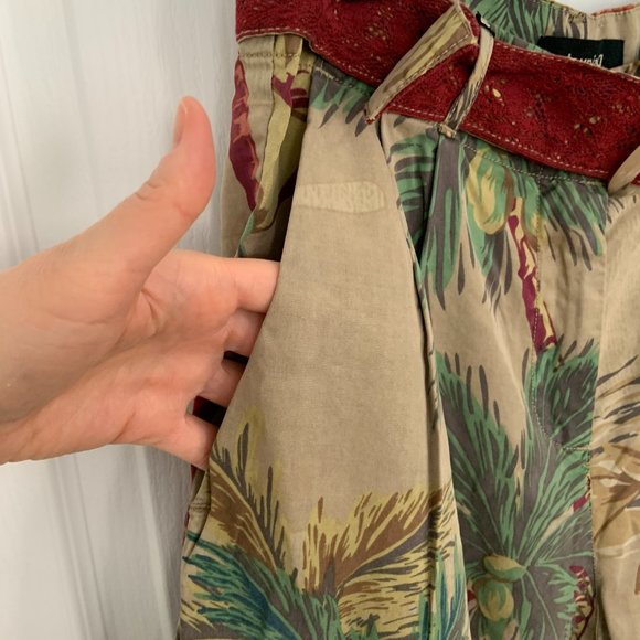 Women's Desigual Red Brown Relaxed High Waist Shorts Tropical Print Size S - Picture 7 of 16